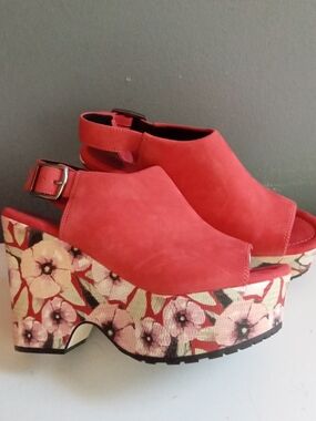 Donald J. Pliner Coral Red Floral Platform Wedges